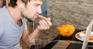 Is Distracted Eating Dangerous?