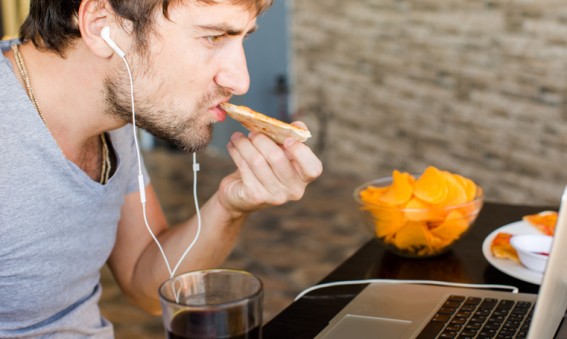 Is Distracted Eating Dangerous?